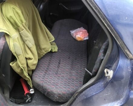 Синий Форд Эскорт, объемом двигателя 1.4 л и пробегом 150 тыс. км за 1250 $, фото 4 на Automoto.ua