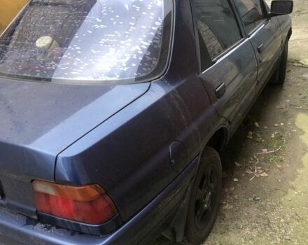 Синий Форд Эскорт, объемом двигателя 1.4 л и пробегом 150 тыс. км за 1250 $, фото 3 на Automoto.ua