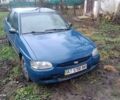 Синий Форд Эскорт, объемом двигателя 1.4 л и пробегом 150 тыс. км за 355 $, фото 1 на Automoto.ua