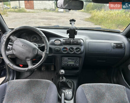 Синий Форд Эскорт, объемом двигателя 1.6 л и пробегом 62 тыс. км за 1500 $, фото 13 на Automoto.ua