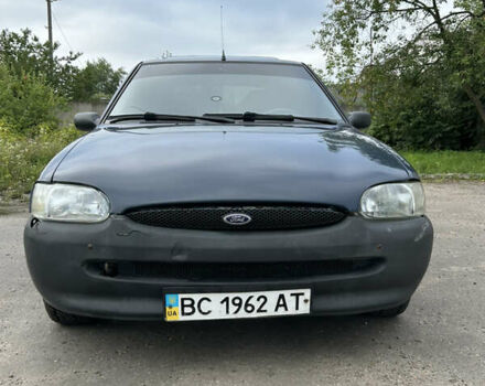 Синий Форд Эскорт, объемом двигателя 1.6 л и пробегом 62 тыс. км за 1500 $, фото 2 на Automoto.ua