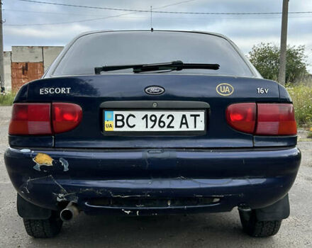 Синий Форд Эскорт, объемом двигателя 1.6 л и пробегом 62 тыс. км за 1500 $, фото 7 на Automoto.ua