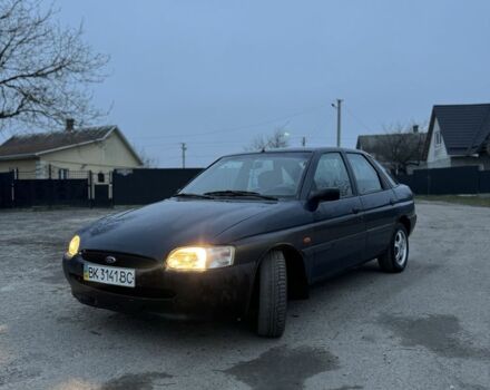 Синій Форд Ескорт, об'ємом двигуна 1.3 л та пробігом 250 тис. км за 890 $, фото 1 на Automoto.ua