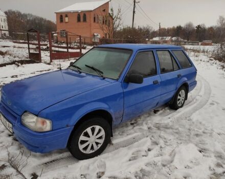 Синий Форд Эскорт, объемом двигателя 1.6 л и пробегом 220 тыс. км за 900 $, фото 1 на Automoto.ua
