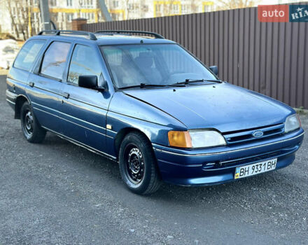 Синий Форд Эскорт, объемом двигателя 1.6 л и пробегом 330 тыс. км за 1099 $, фото 2 на Automoto.ua