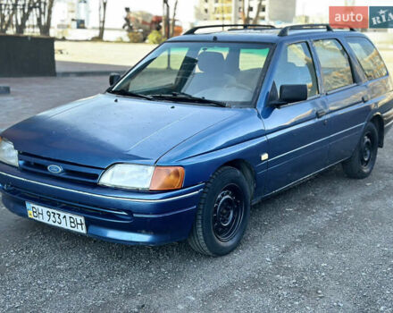 Синий Форд Эскорт, объемом двигателя 1.6 л и пробегом 330 тыс. км за 1099 $, фото 5 на Automoto.ua