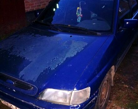 Синий Форд Эскорт, объемом двигателя 1.8 л и пробегом 0 тыс. км за 450 $, фото 2 на Automoto.ua