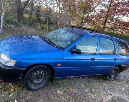 Синій Форд Ескорт, об'ємом двигуна 1.6 л та пробігом 3 тис. км за 1100 $, фото 1 на Automoto.ua