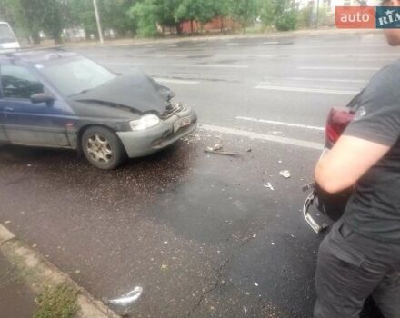 Синий Форд Эскорт, объемом двигателя 1.6 л и пробегом 100 тыс. км за 500 $, фото 1 на Automoto.ua