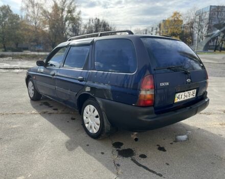 Синий Форд Эскорт, объемом двигателя 1.4 л и пробегом 200 тыс. км за 600 $, фото 3 на Automoto.ua