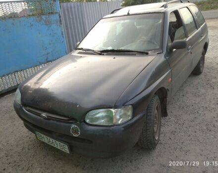 Синий Форд Эскорт, объемом двигателя 1.4 л и пробегом 300 тыс. км за 1300 $, фото 2 на Automoto.ua