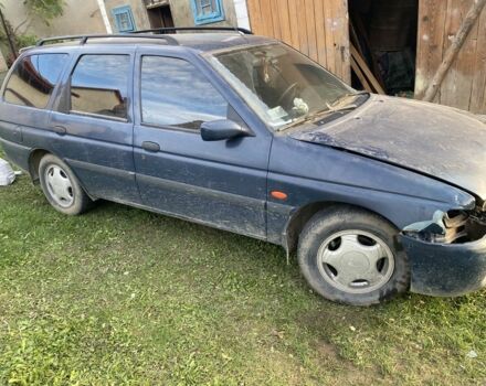 Синий Форд Эскорт, объемом двигателя 1.8 л и пробегом 58 тыс. км за 1000 $, фото 1 на Automoto.ua