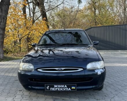 Синий Форд Эскорт, объемом двигателя 1.8 л и пробегом 300 тыс. км за 1000 $, фото 2 на Automoto.ua