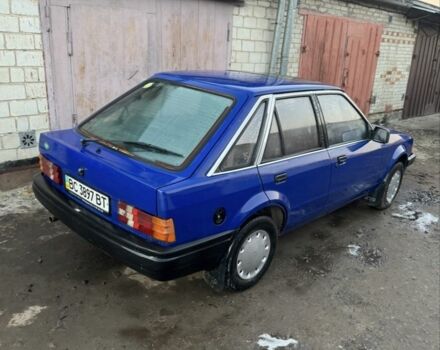 Синий Форд Эскорт, объемом двигателя 1.1 л и пробегом 70 тыс. км за 750 $, фото 1 на Automoto.ua