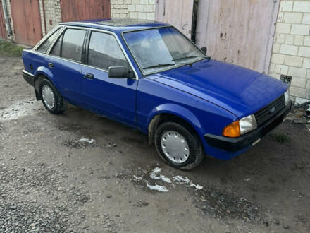 Синій Форд Ескорт, об'ємом двигуна 0 л та пробігом 69 тис. км за 950 $, фото 1 на Automoto.ua