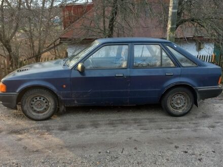 Синій Форд Ескорт, об'ємом двигуна 0 л та пробігом 100 тис. км за 500 $, фото 1 на Automoto.ua
