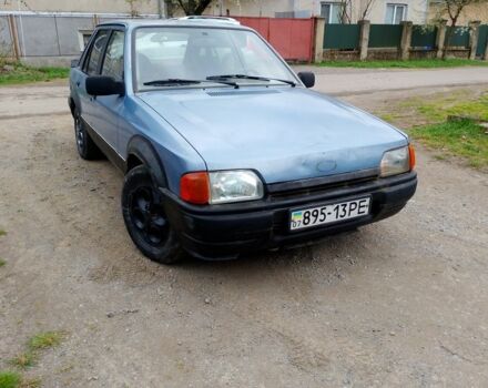 Синий Форд Эскорт, объемом двигателя 1 л и пробегом 240 тыс. км за 600 $, фото 1 на Automoto.ua