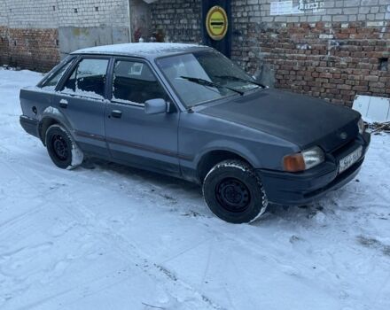 Синий Форд Эскорт, объемом двигателя 1.3 л и пробегом 666 тыс. км за 279 $, фото 1 на Automoto.ua