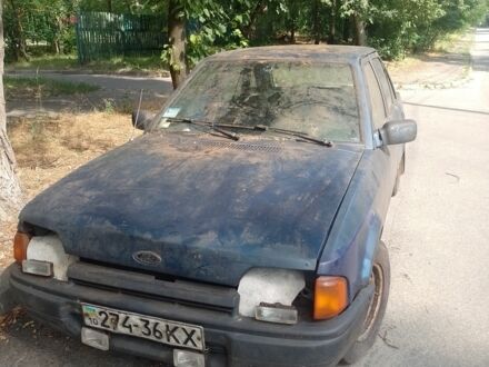 Синій Форд Ескорт, об'ємом двигуна 0 л та пробігом 1000 тис. км за 450 $, фото 1 на Automoto.ua