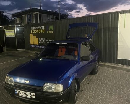 Синій Форд Ескорт, об'ємом двигуна 1.6 л та пробігом 49 тис. км за 1300 $, фото 1 на Automoto.ua