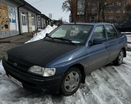 Синий Форд Эскорт, объемом двигателя 1.6 л и пробегом 300 тыс. км за 689 $, фото 1 на Automoto.ua