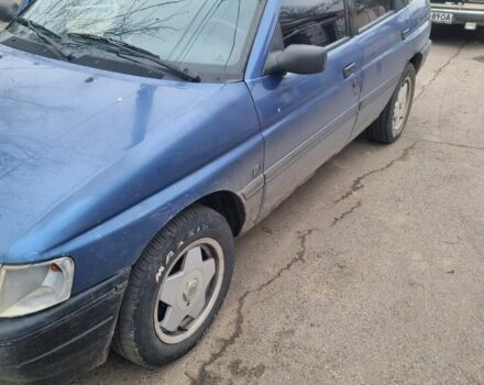Синій Форд Ескорт, об'ємом двигуна 1 л та пробігом 200 тис. км за 900 $, фото 1 на Automoto.ua