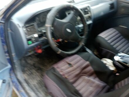 Синий Форд Эскорт, объемом двигателя 1.6 л и пробегом 150 тыс. км за 644 $, фото 1 на Automoto.ua