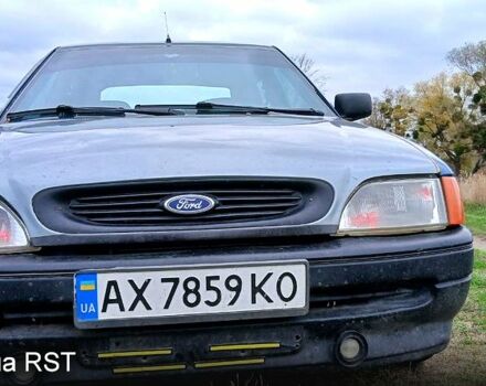 Синій Форд Ескорт, об'ємом двигуна 1.4 л та пробігом 200 тис. км за 810 $, фото 1 на Automoto.ua