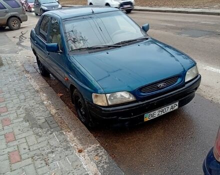 Синій Форд Ескорт, об'ємом двигуна 1.6 л та пробігом 300 тис. км за 1200 $, фото 1 на Automoto.ua