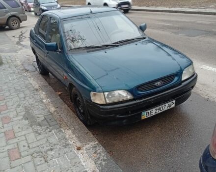 Синий Форд Эскорт, объемом двигателя 1.6 л и пробегом 500 тыс. км за 1300 $, фото 1 на Automoto.ua