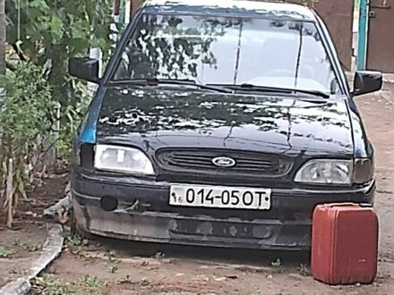 Синий Форд Эскорт, объемом двигателя 2 л и пробегом 100 тыс. км за 429 $, фото 1 на Automoto.ua