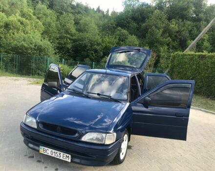 Синій Форд Ескорт, об'ємом двигуна 1.4 л та пробігом 130 тис. км за 1450 $, фото 1 на Automoto.ua