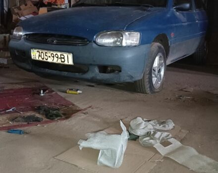 Синій Форд Ескорт, об'ємом двигуна 2 л та пробігом 150 тис. км за 600 $, фото 1 на Automoto.ua