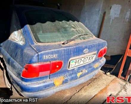 Синій Форд Ескорт, об'ємом двигуна 1.6 л та пробігом 165 тис. км за 700 $, фото 1 на Automoto.ua
