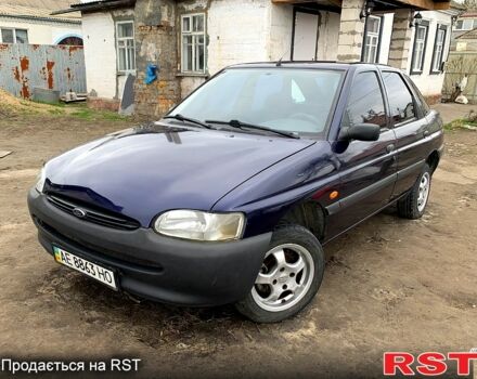 Синий Форд Эскорт, объемом двигателя 1.6 л и пробегом 183 тыс. км за 600 $, фото 1 на Automoto.ua