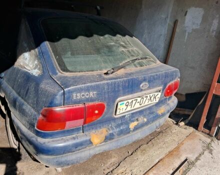 Синий Форд Эскорт, объемом двигателя 1.6 л и пробегом 2 тыс. км за 700 $, фото 1 на Automoto.ua