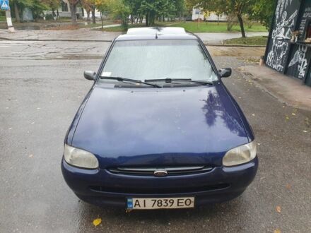 Форд Ескорт 1995 у Каневе на Automoto.ua Синій Форд Ескорт, об'ємом двигуна 1.4 л та пробігом 300 тис. км за 499 $, фото 1 на Automoto.ua