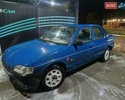 Синий Форд Эскорт, объемом двигателя 1.6 л и пробегом 105 тыс. км за 1400 $, фото 1 на Automoto.ua