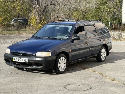 Форд Эскорт 1996 в Чугуеве на Automoto.ua Синий Форд Эскорт, объемом двигателя 1.4 л и пробегом 200 тыс. км за 600 $, фото 1 на Automoto.ua