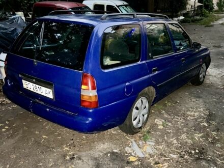 Синій Форд Ескорт, об'ємом двигуна 1.6 л та пробігом 250 тис. км за 1399 $, фото 1 на Automoto.ua