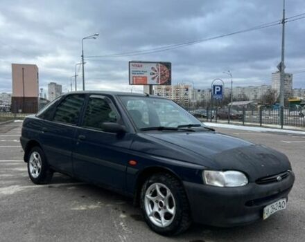 Синий Форд Эскорт, объемом двигателя 1.6 л и пробегом 75 тыс. км за 1000 $, фото 1 на Automoto.ua