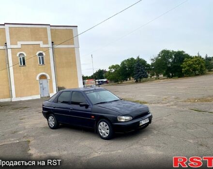 Синий Форд Эскорт, объемом двигателя 1.3 л и пробегом 0 тыс. км за 500 $, фото 1 на Automoto.ua