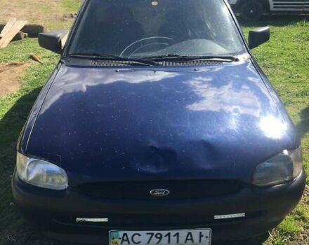 Синий Форд Эскорт, объемом двигателя 1.8 л и пробегом 400 тыс. км за 900 $, фото 1 на Automoto.ua