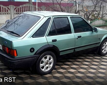 Зеленый Форд Эскорт, объемом двигателя 1.4 л и пробегом 200 тыс. км за 850 $, фото 1 на Automoto.ua