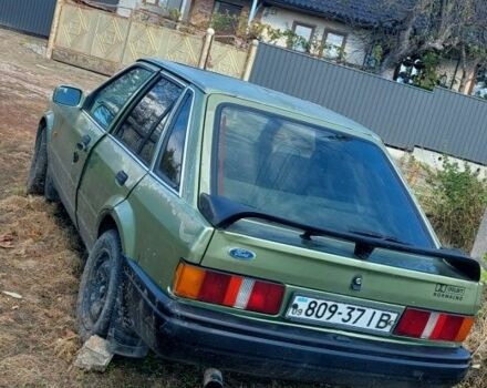 Зеленый Форд Эскорт, объемом двигателя 1.3 л и пробегом 200 тыс. км за 450 $, фото 1 на Automoto.ua