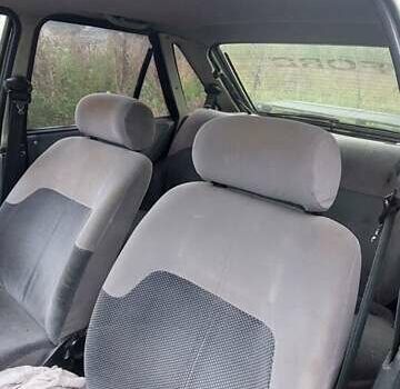 Зеленый Форд Эскорт, объемом двигателя 1.3 л и пробегом 200 тыс. км за 500 $, фото 2 на Automoto.ua