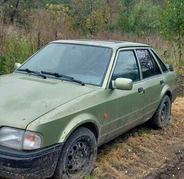 Зеленый Форд Эскорт, объемом двигателя 1.3 л и пробегом 200 тыс. км за 500 $, фото 1 на Automoto.ua