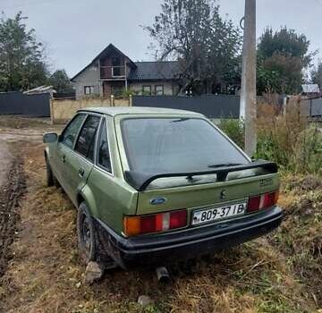 Зеленый Форд Эскорт, объемом двигателя 1.3 л и пробегом 200 тыс. км за 500 $, фото 3 на Automoto.ua