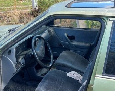 Зеленый Форд Эскорт, объемом двигателя 1.3 л и пробегом 200 тыс. км за 450 $, фото 2 на Automoto.ua