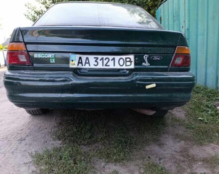 Зеленый Форд Эскорт, объемом двигателя 2 л и пробегом 150 тыс. км за 895 $, фото 5 на Automoto.ua